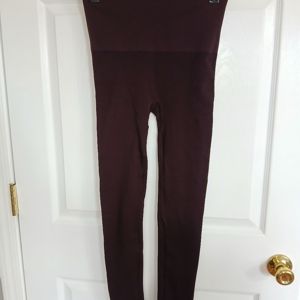 SPANX MAROON LEGGINGS WITH ZIPPER ANKLE DETAIL Size M Athleisure Gym Workout - Picture 2 of 6